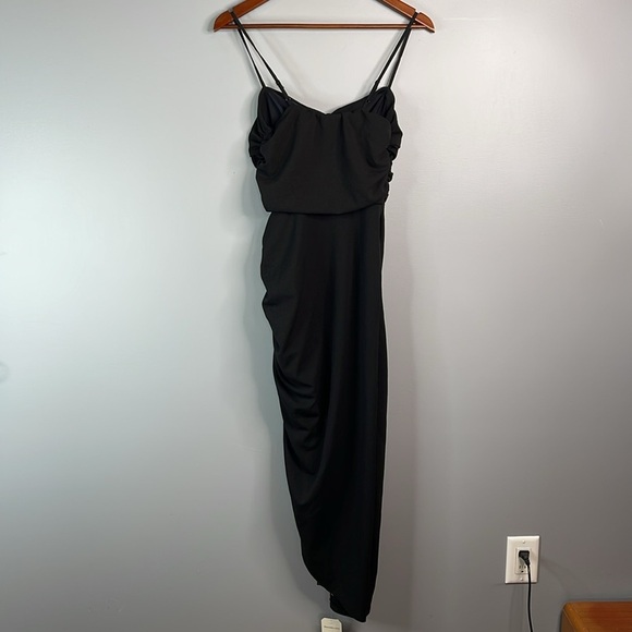 Abercrombie & Fitch NWT Ruched Front Cutout Asymmetrical Midi Dress Black Size M - Picture 10 of 15